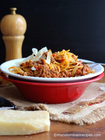 Barilla® Spaghetti with San Marzano Tomato Meat Sauce |mycolombianrecipes.com
