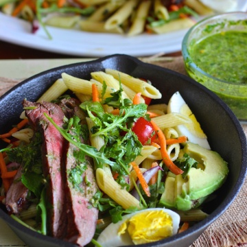 Penne Pasta, Steak and Chimichurri Salad|mycolombianrecipes.com