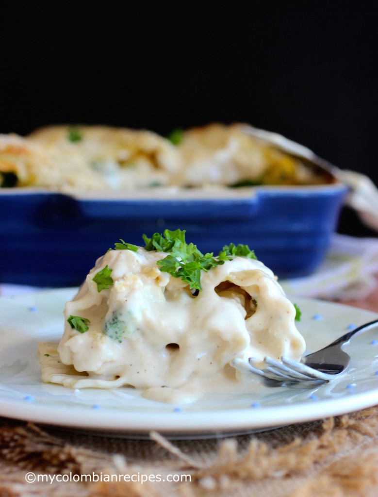 Chicken and Broccoli Alfredo Lasagna Rolls |mycolombianrecipes.com