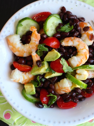 Shrimp, Avocado and Black Bean Salad |mycolombianrecipes.com