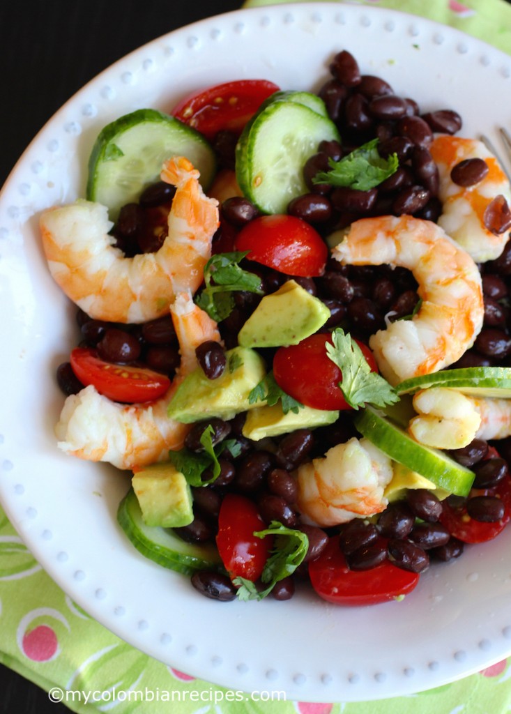 Shrimp, Avocado and Black Bean Salad |mycolombianrecipes.com