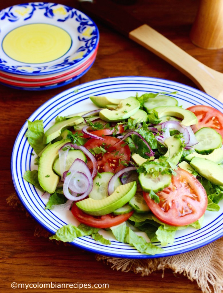 Simple Side Salad |mycolombianrecipes.com