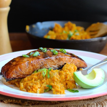 Sweet Balsamic Salmon with Mashed Sweet Potato and Plantain |mycolombianrecipes.com