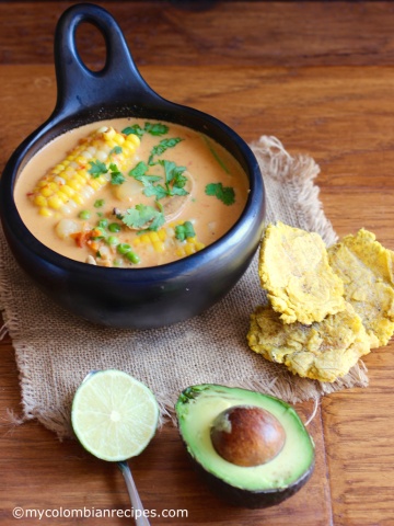 Cazuela de Pollo y Coco (Chicken and Coconut Soup) |mycolombianrecipes.com