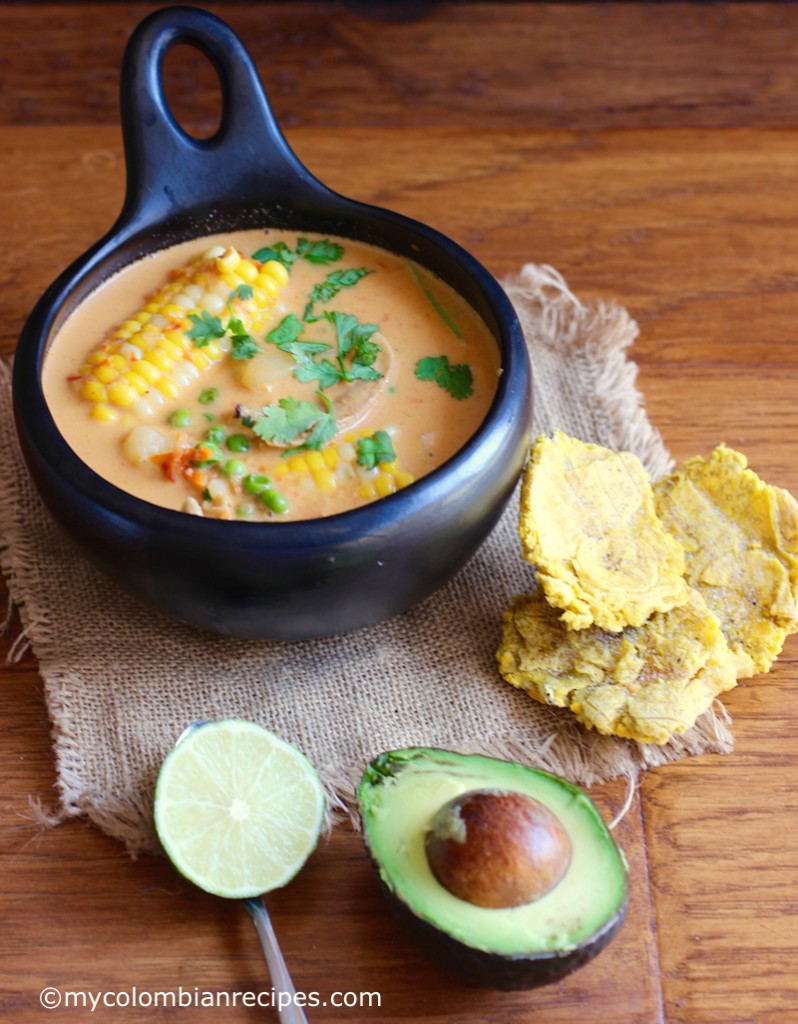 Cazuela de Pollo y Coco (Chicken and Coconut Soup) |mycolombianrecipes.com