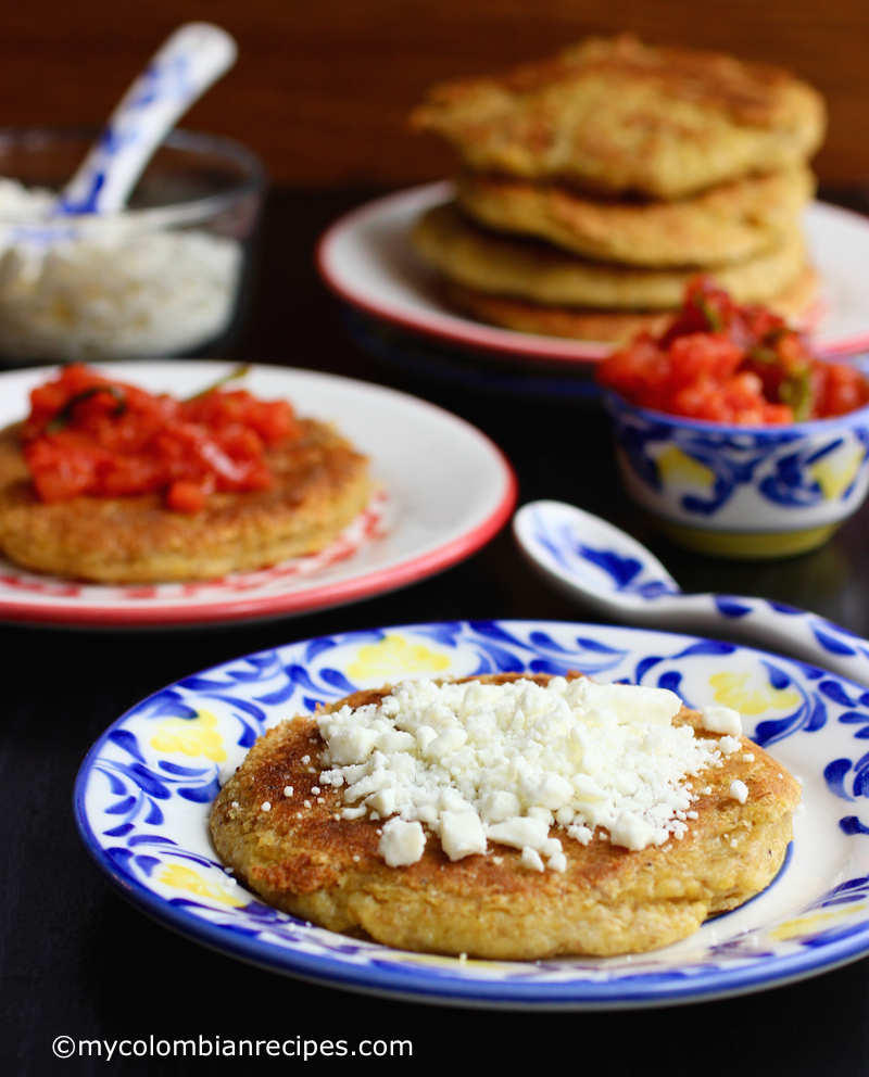 Arepas de Plátano Verde (Green Plantain Arepas) |mycolombianrecipes.com