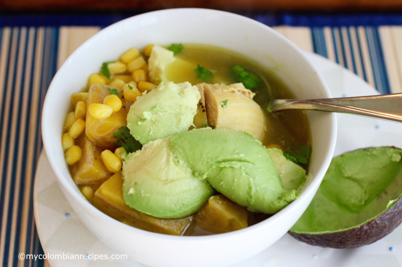 Sopa de Pollo y Plátano Verde (Chicken and Green Plantain Soup)