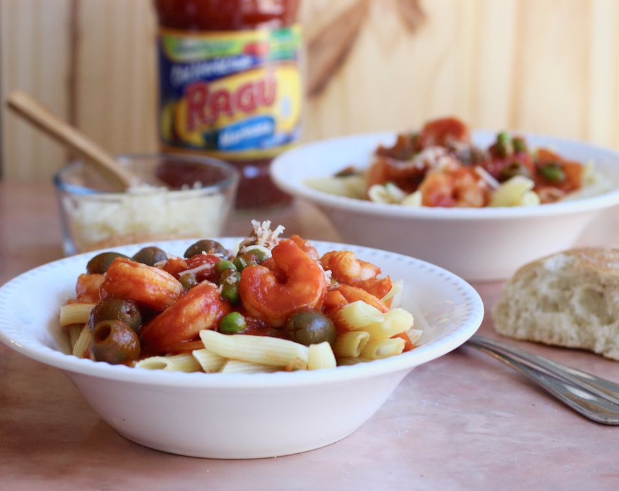 Pasta with camarones enchilados