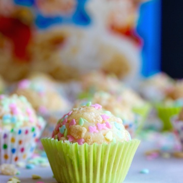 Brigadeiro de Leche (Brazilian Bonbon or White Truffle)