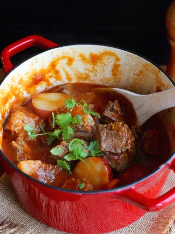 Beef Cheek Stew (Estofado de Cachetes de Res) |mycolombianrecipes.com