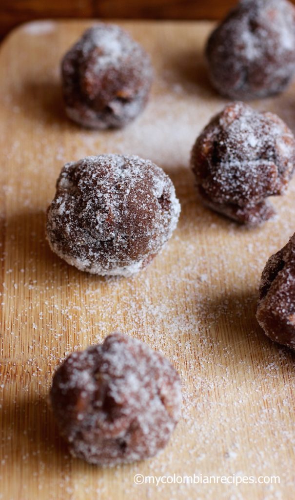 Bolas de Tamarindo (Tamarind Sweet Balls)