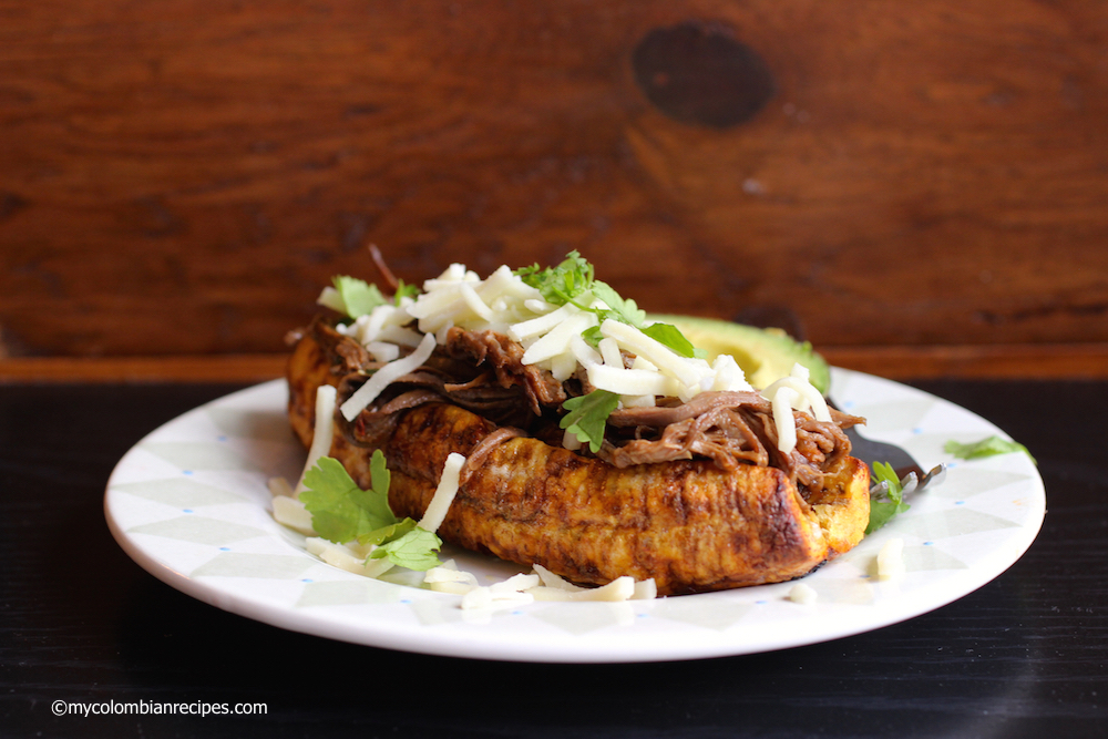 Plátano Relleno de Carne Desmechada (Ripe Plantain Stuffed with ...