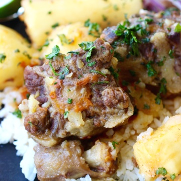 Instant Pot- Sudado de Cola de Res (Colombian-Style Oxtail Stew)