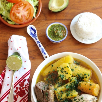 Sancocho de Pollo y Costilla de Res (Chicken and Beef Ribs Soup)