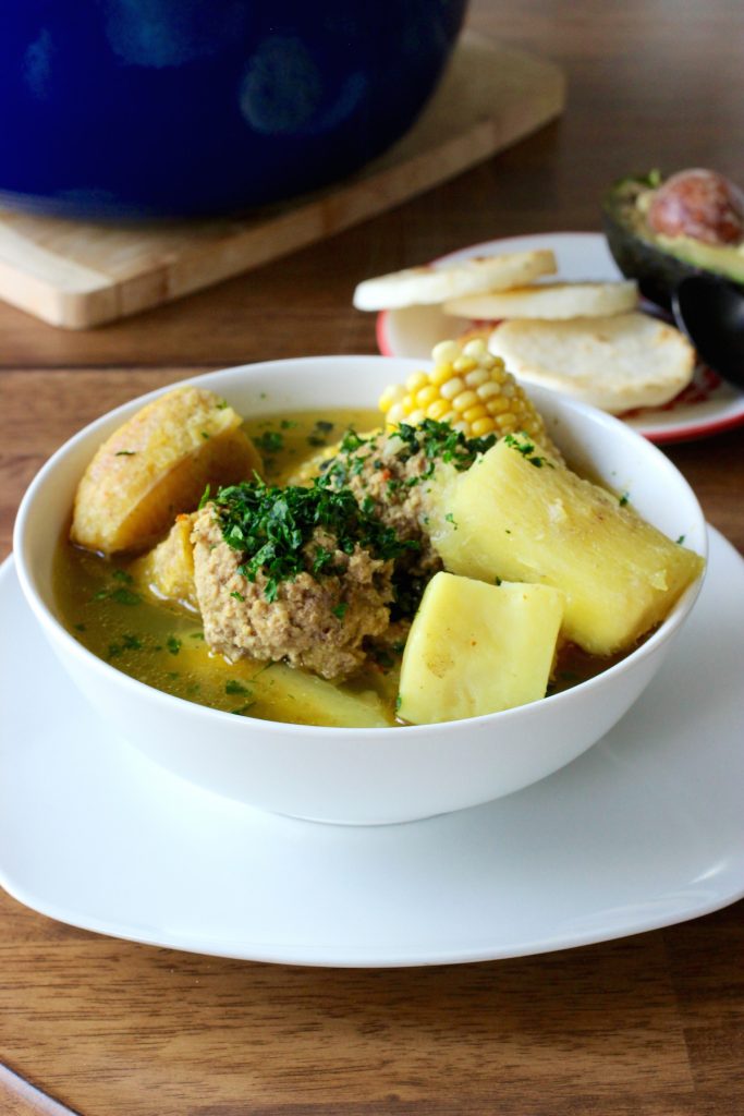 sancocho de albondiga colombiano