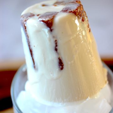 Creamy and Rich Cheese and Guava Popsicles